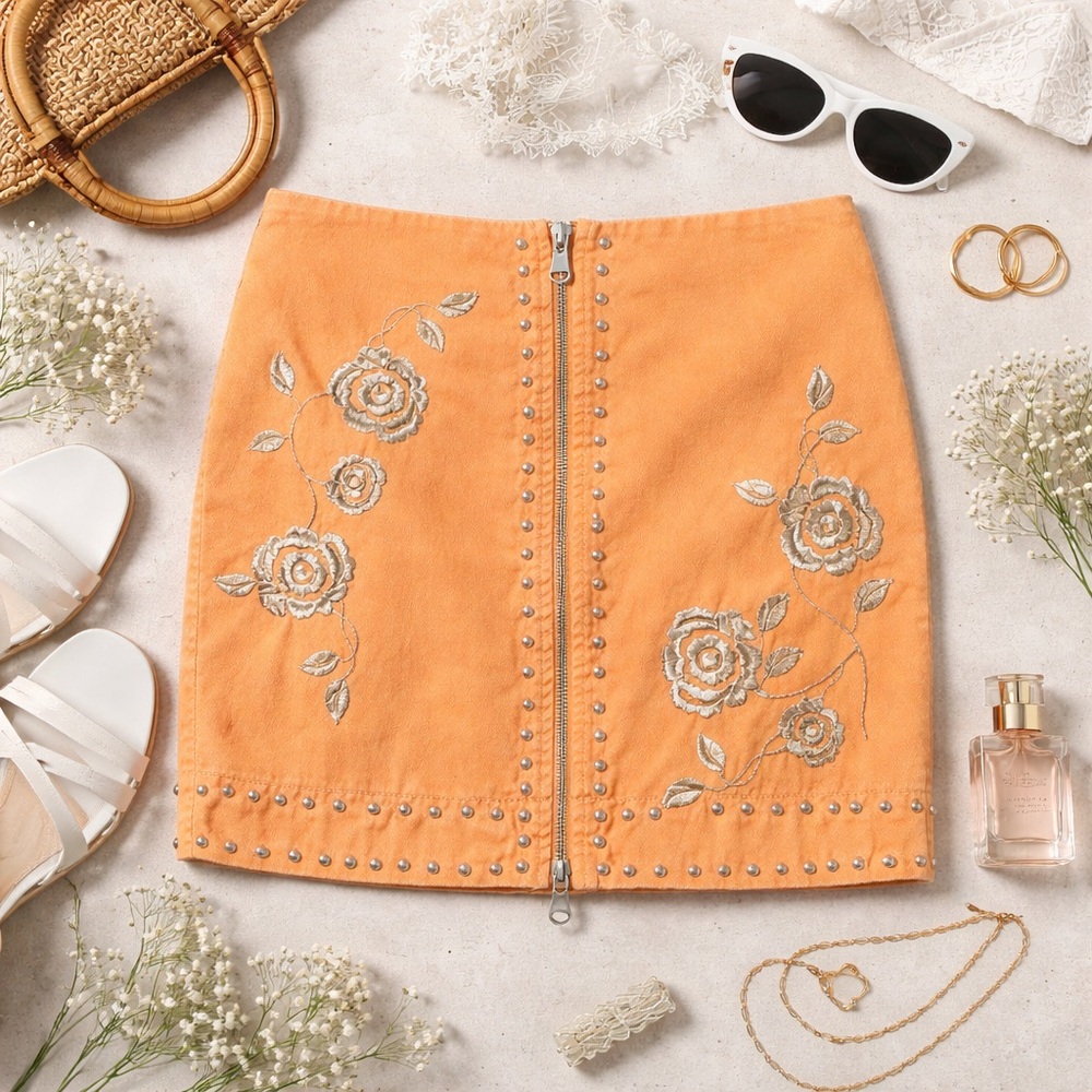 Cinq à Sept Embroidered Studded Zip Mini Skirt | Luxe Designer Piece | Size 0